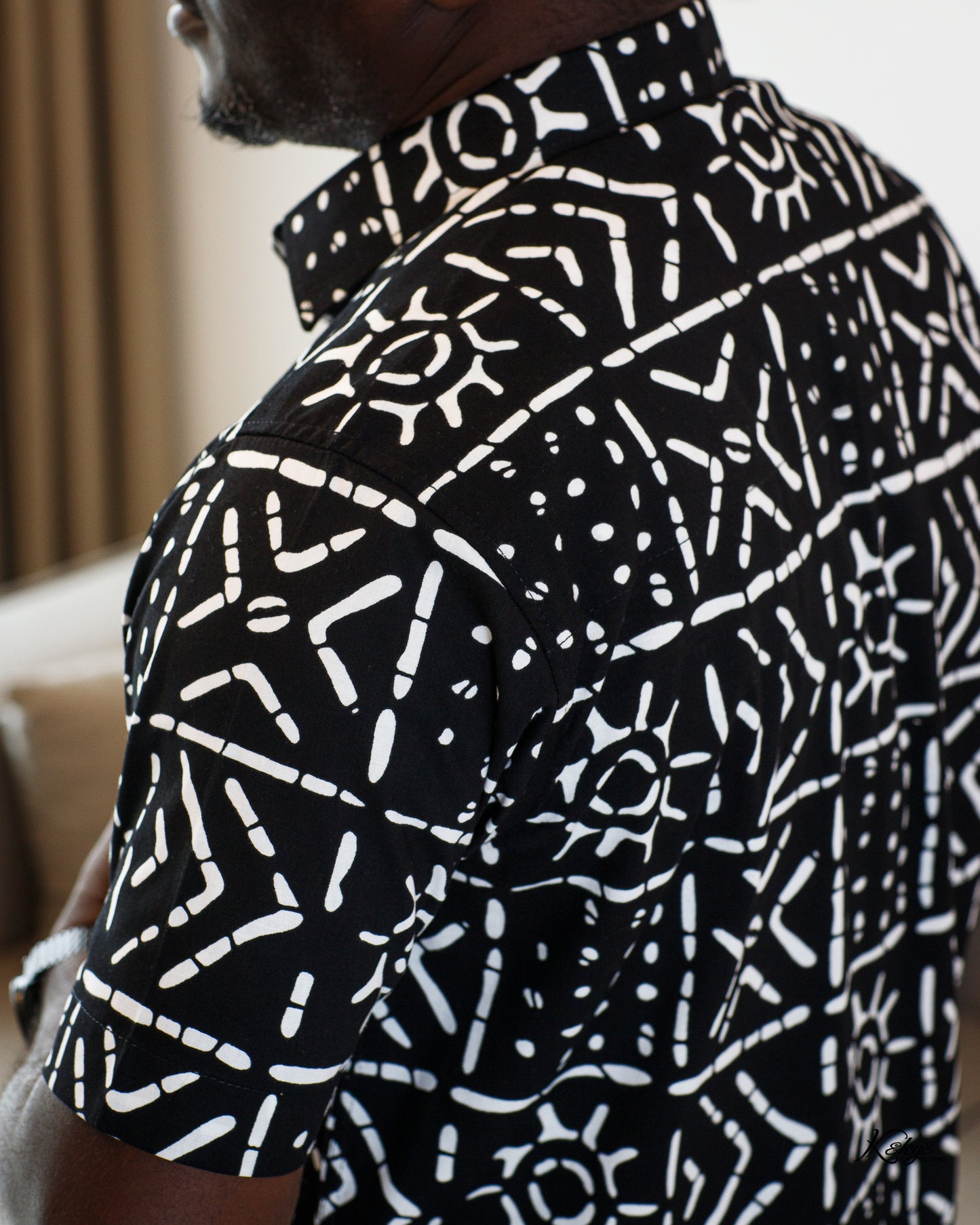 TRIBAL PRINT BLACK